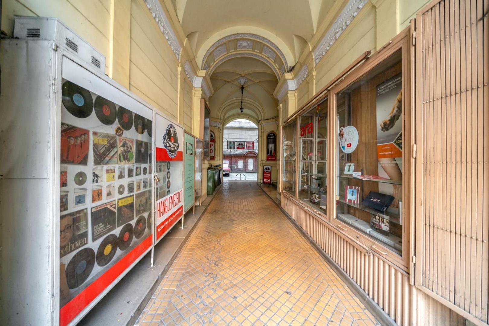 Downtown Delight - Erzsebet Blvd - 13 Ppl Daire Budapeşte Dış mekan fotoğraf